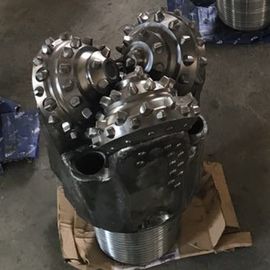 Carbure de tungstène d'api 6 3/4&quot; peu de perceuse tricône de la roche IADC517 pour le perçage de puits de pétrole