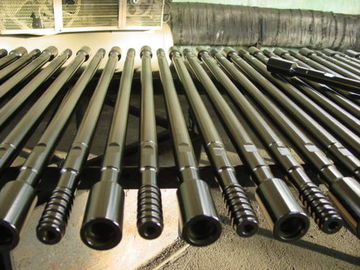 T45 noir 3660mm filetés diamètre 46mm de Rod de foret avec le procédé de pièce forgéee