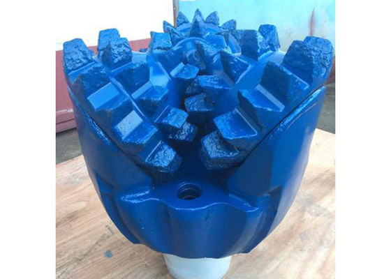 17-1/2 » peu de roche tricône, code 135, peu d'IADC de roche en acier de dent pour le doux aux formations douces moyennes