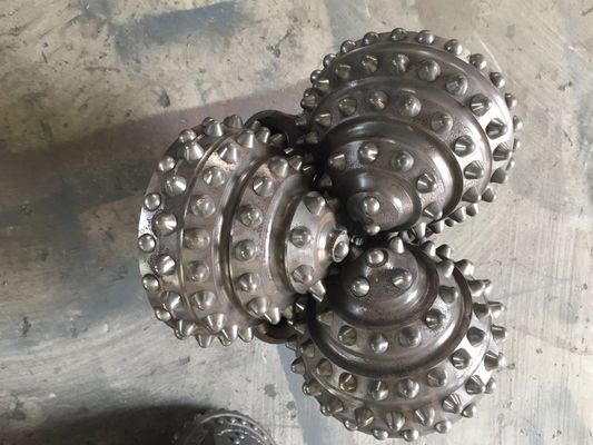 Type conique tricône adapté aux besoins du client d'incidence de circulation d'air de pièce forgéee de peu de perceuse de roche